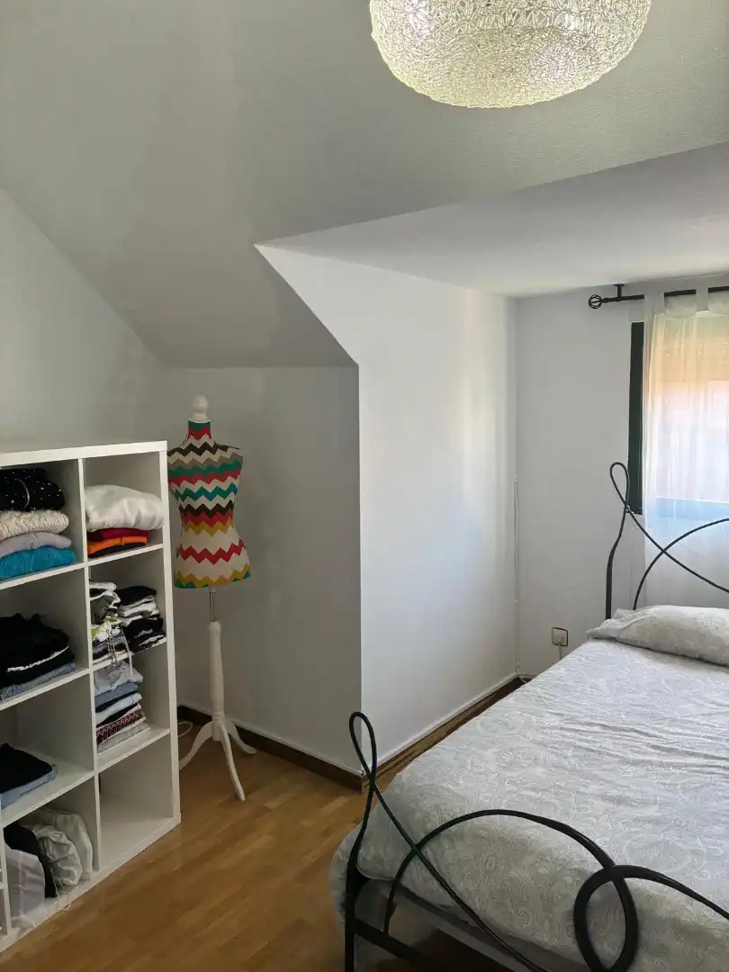 Schlafzimmer von Maisonette zum Verkauf in Velilla de San Antonio mit Klimaanlage, Heizung und Terrasse