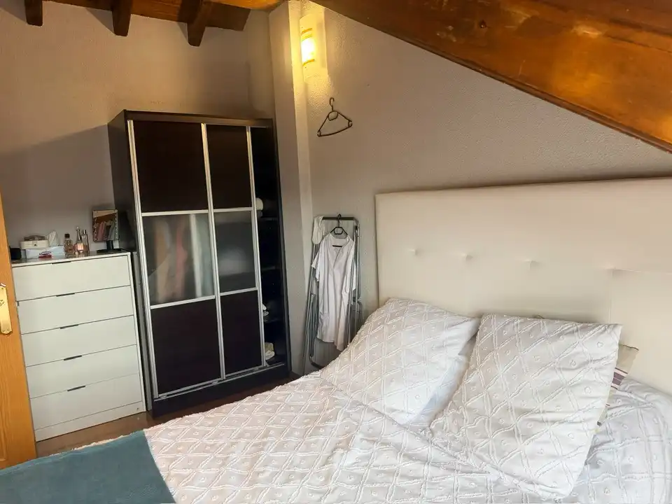 Habitación de Casa adosada en venta en Torrelavega  con Calefacción, Parquet y Terraza
