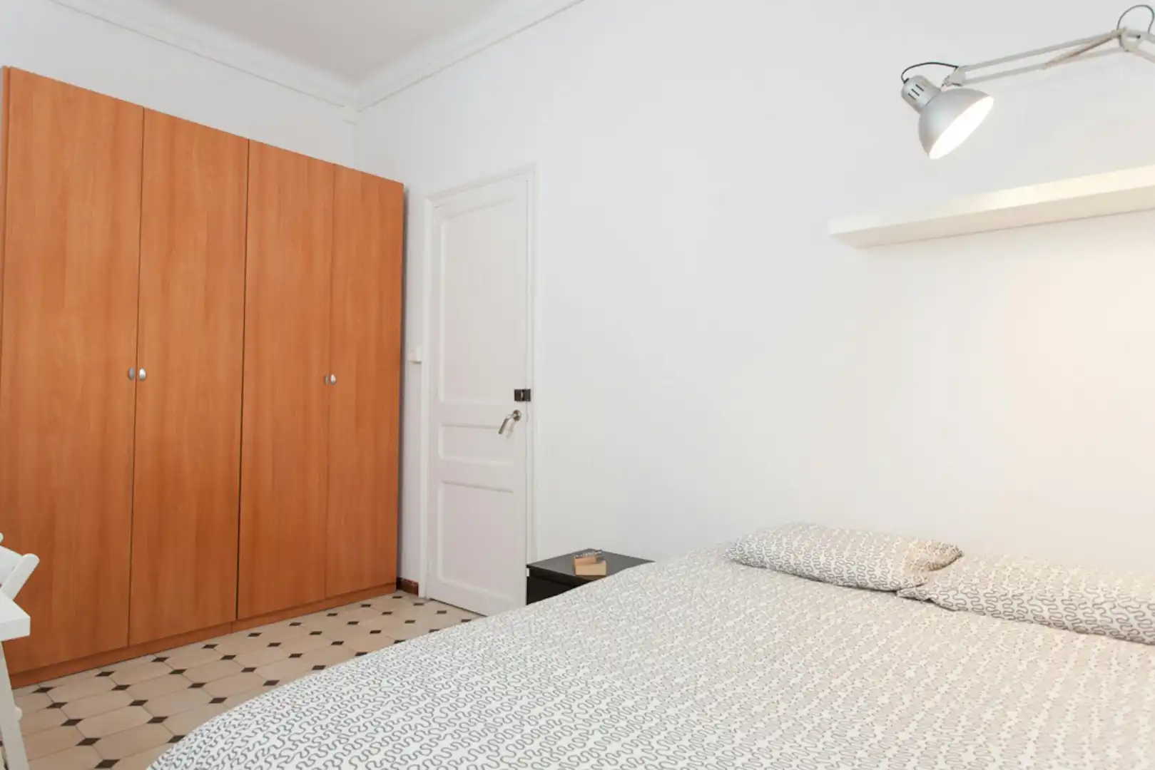 Bedroom of Flat for share in  Barcelona Capital  with Furnished, Washing machine and TV
