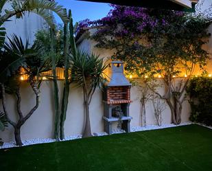 Jardí de Planta baixa en venda en Castelldefels amb Aire condicionat i Terrassa