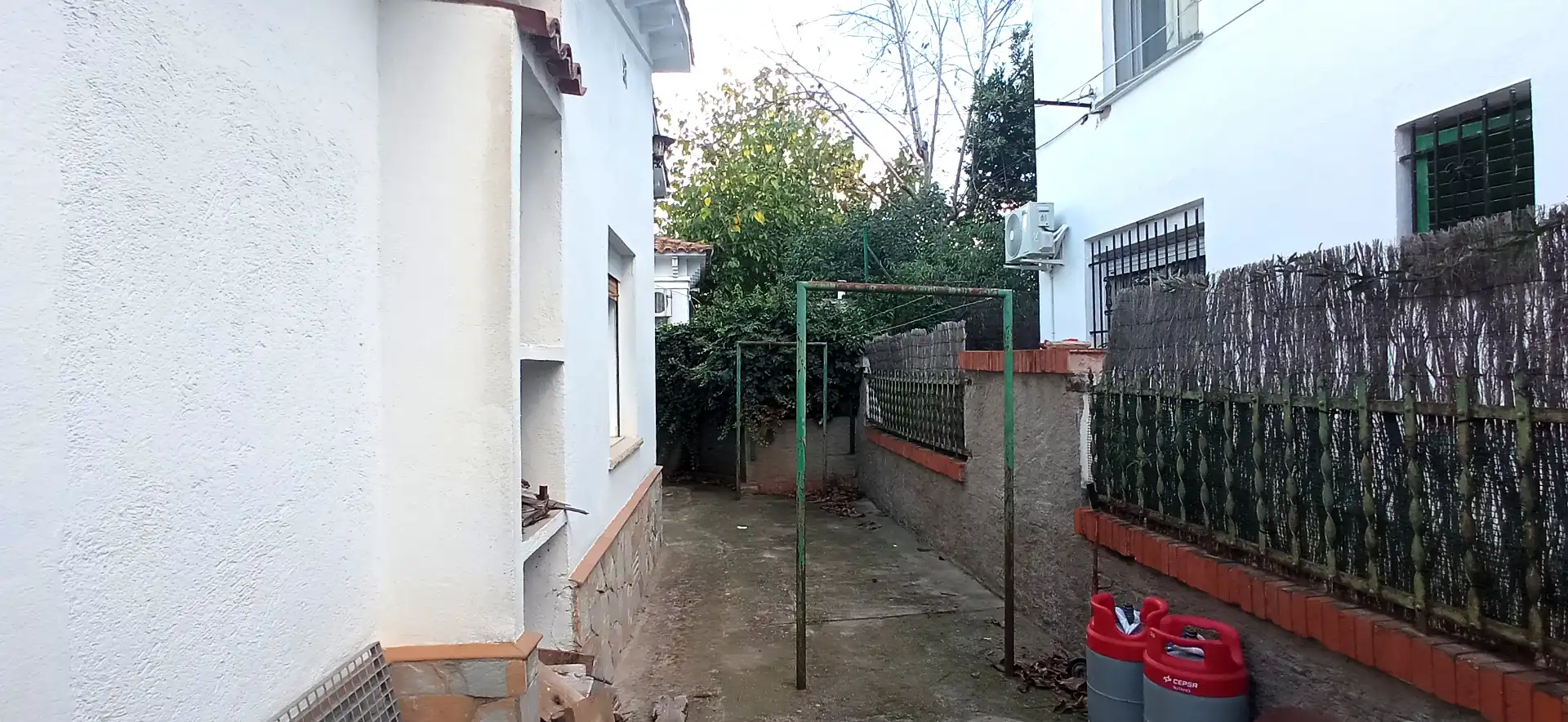 Jardí de Casa o xalet en venda en Cerdanyola del Vallès amb Calefacció i Terrassa