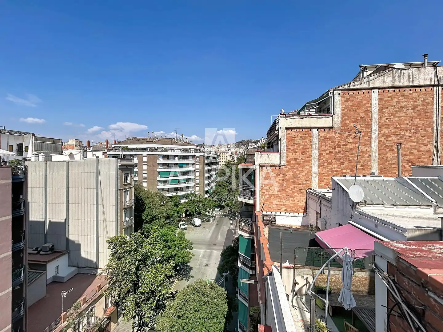 Außenansicht von Dachboden zur Miete in Barcelona mit Klimaanlage, Heizung und Parkett
