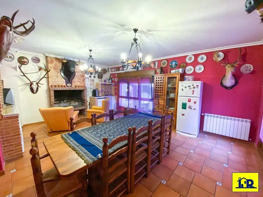 Dining room of Houses for sale in Arcas del Villar  with Air Conditioner, Heating and Terrace