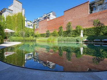 Pis amb piscina en venda a Calle de Javier Ferrero