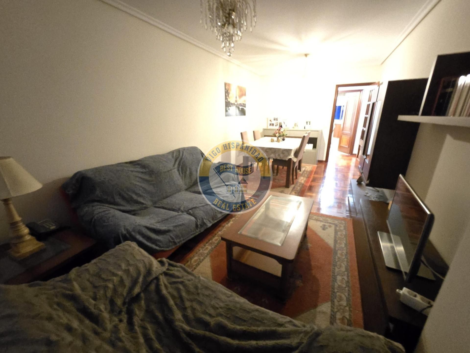 Living room of Flat to rent in Vigo   with Heating and Parquet flooring