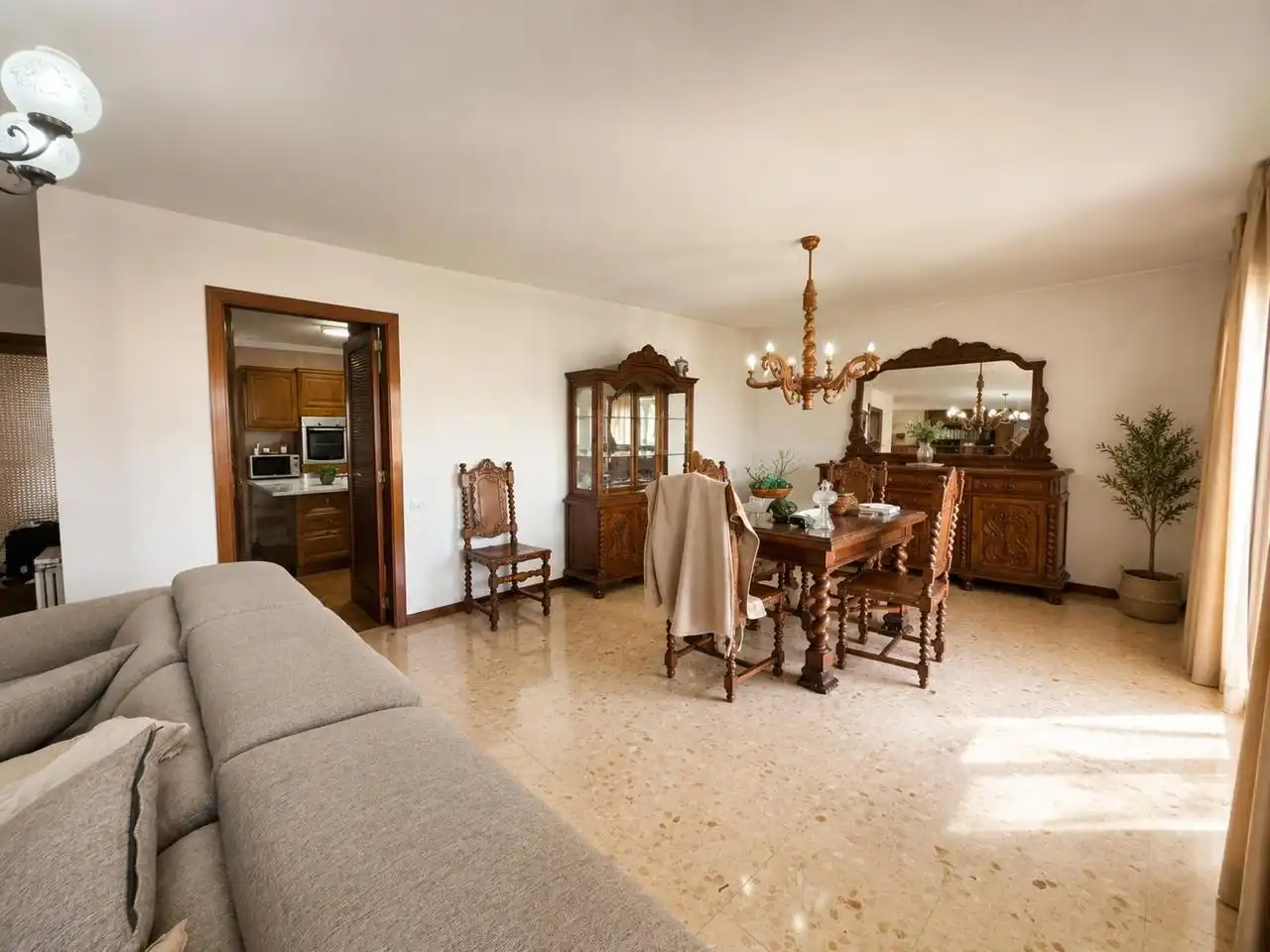 Esszimmer von Wohnung zum Verkauf in  Palma de Mallorca mit Heizung, Terrasse und Balkon