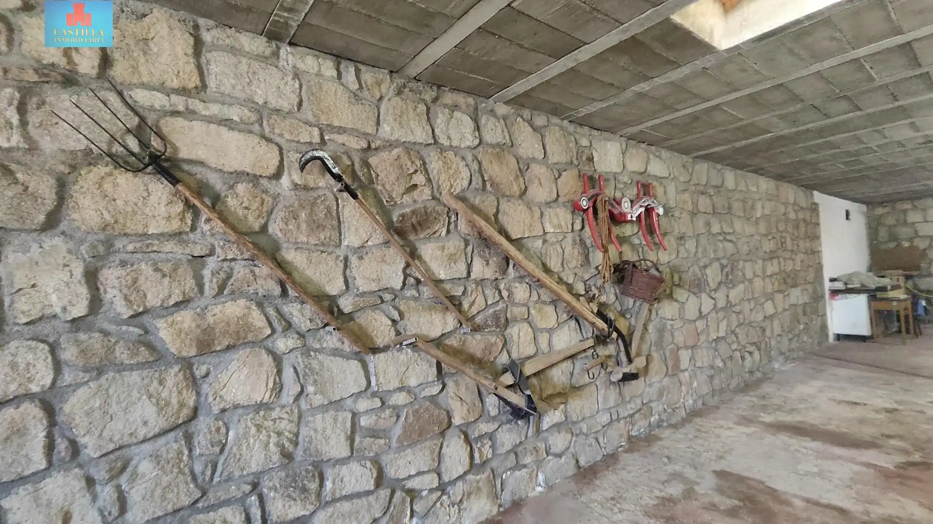 Piso en venta en El Barraco  con Calefacción, Terraza y Amueblado