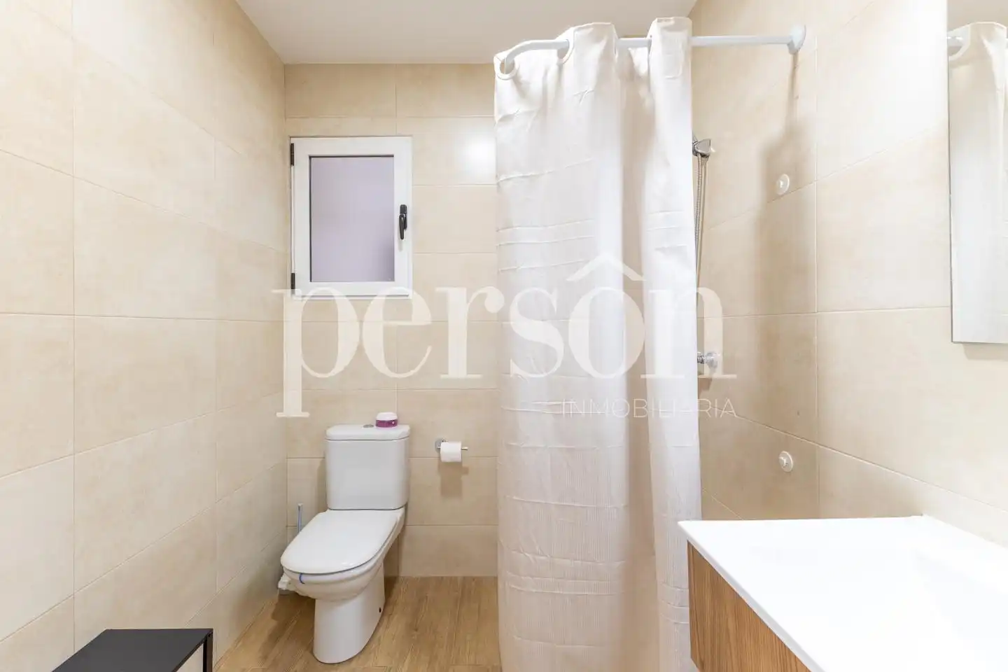Bathroom of Flat for rent in Valencia  with Terrace and Furnished