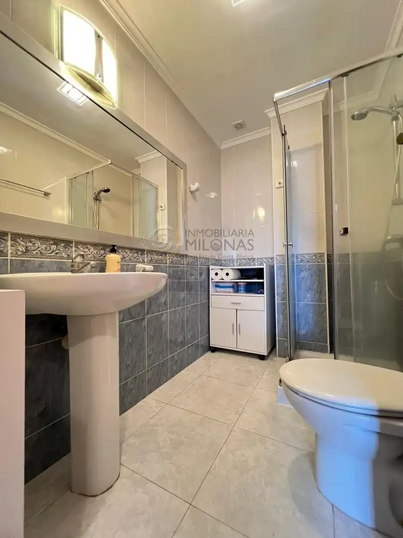 Baño de Apartamento en venta en Benitachell / El Poble Nou de Benitatxell con Jardín privado, Terraza y Amueblado
