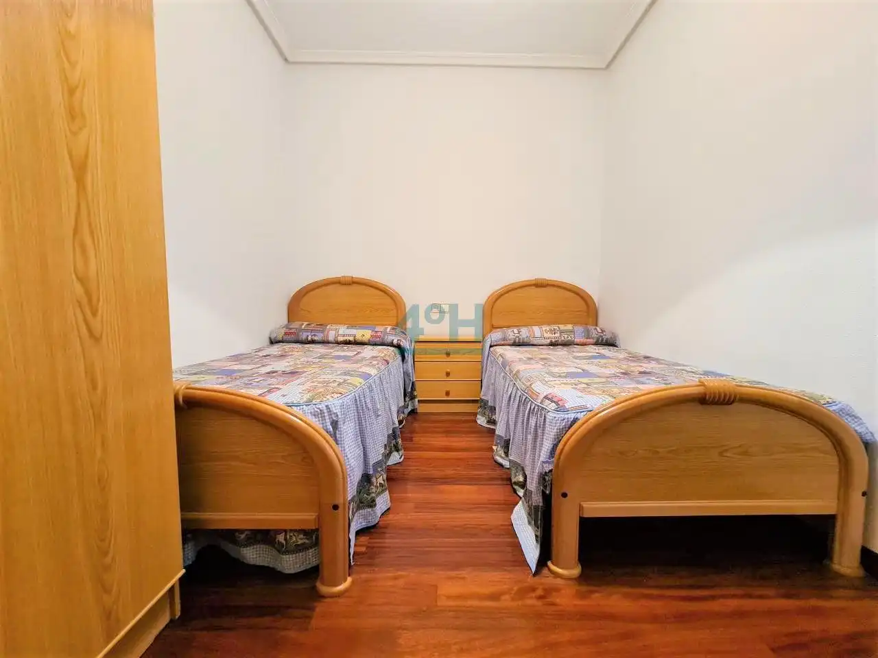 Bedroom of Apartments for rent in Ourense Capital   with Heating, Storage room and Furnished