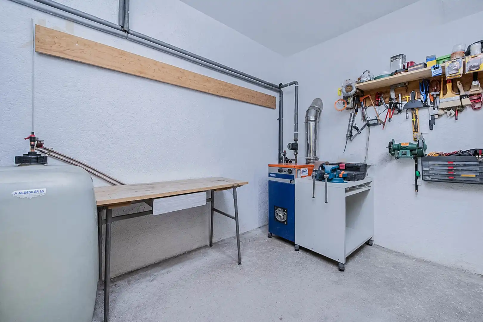 Houses for sale in Navahondilla  with Heating, Private garden and Terrace