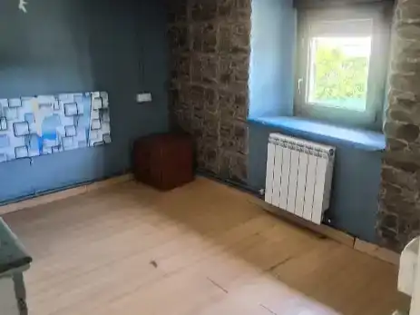 Finca rústica en venda en La Robla  amb Parquet