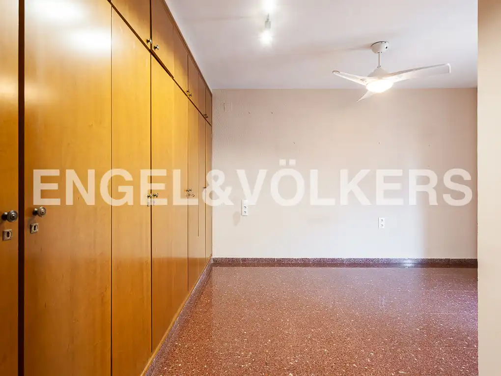 Flat for rent in Valencia  with Air Conditioner, Heating and Terrace