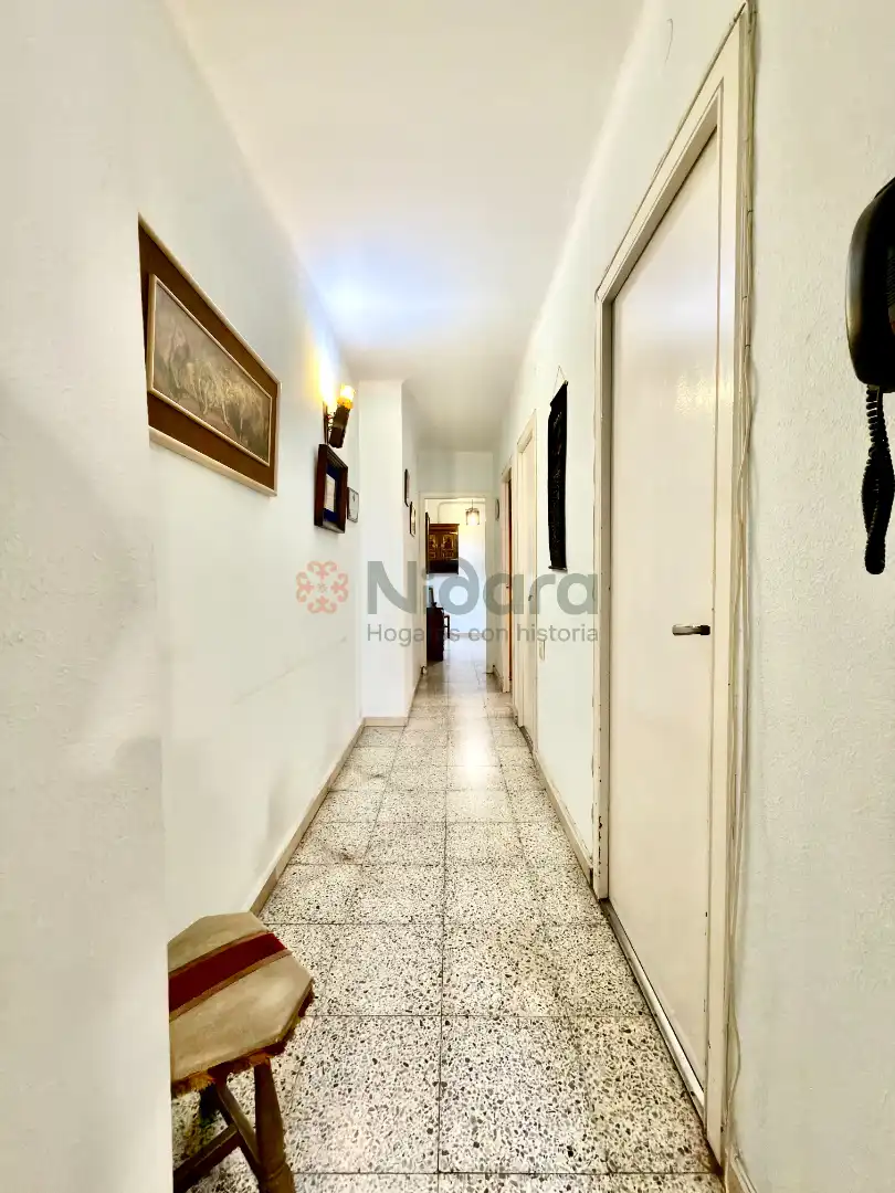 Wohnung zum Verkauf in Barcelona mit Möbliert, Ofen und Balkon