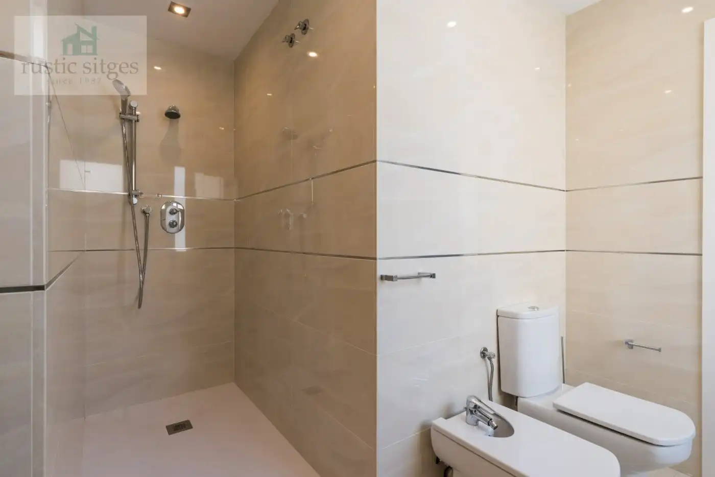 Bany de Casa o xalet en venda en Sitges amb Aire condicionat, Calefacció i Jardí privat