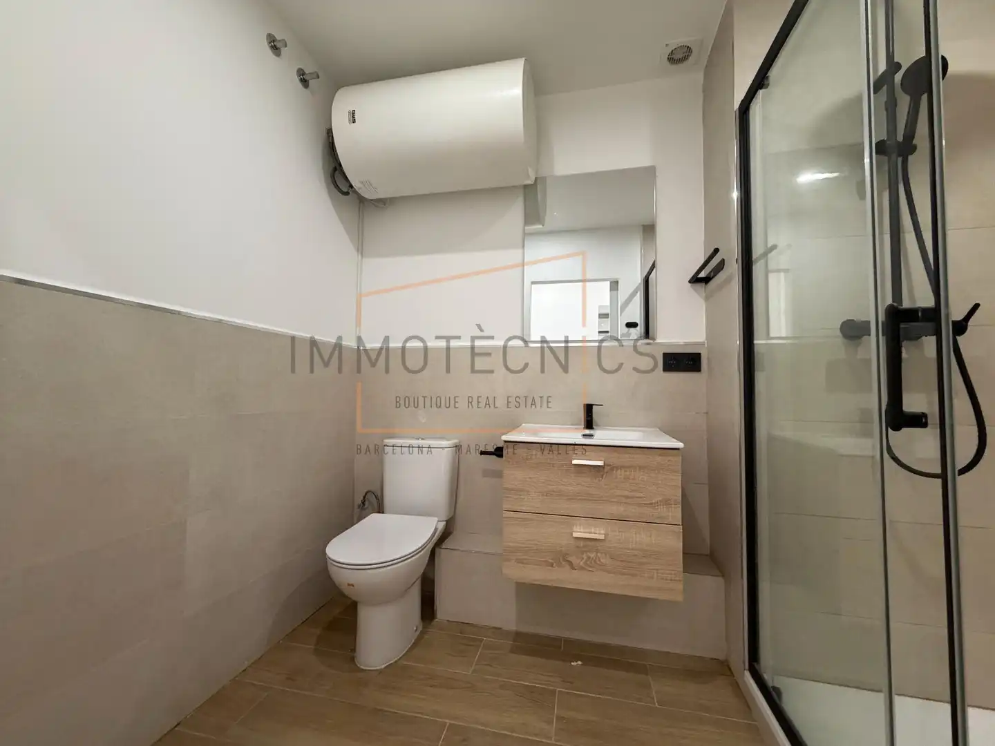 Baño de Planta baja en venta en Granollers con Calefacción y Parquet