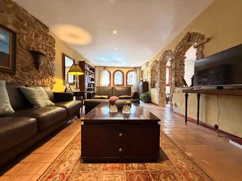Sala d'estar de Casa o xalet en venda en Corçà amb Aire condicionat, Calefacció i Jardí privat