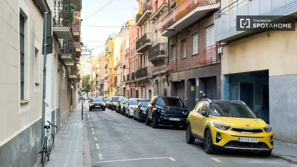 Außenansicht von Wohnung zur Miete in Barcelona mit Klimaanlage, Heizung und Möbliert
