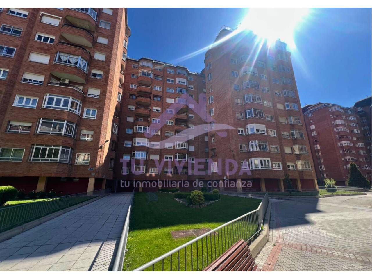 Exterior view of Flat for sale in Valladolid Capital  with Heating, Parquet flooring and Terrace
