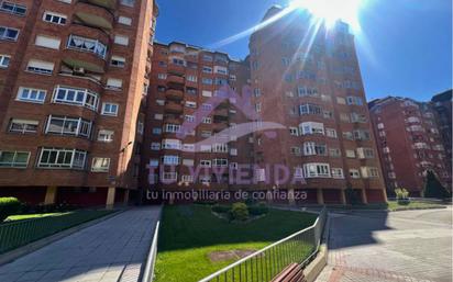 Vista exterior de Pis en venda en Valladolid Capital amb Calefacció, Parquet i Terrassa