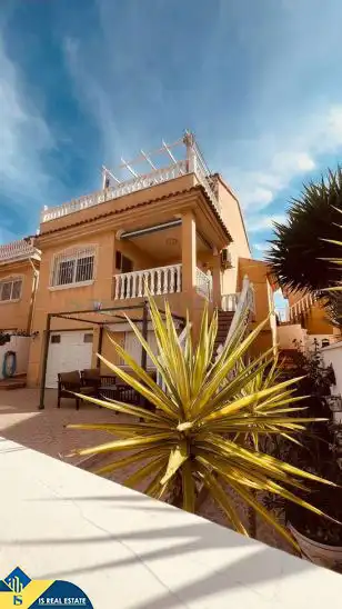 Villa avec piscine à vendre à San Miguel de Salinas