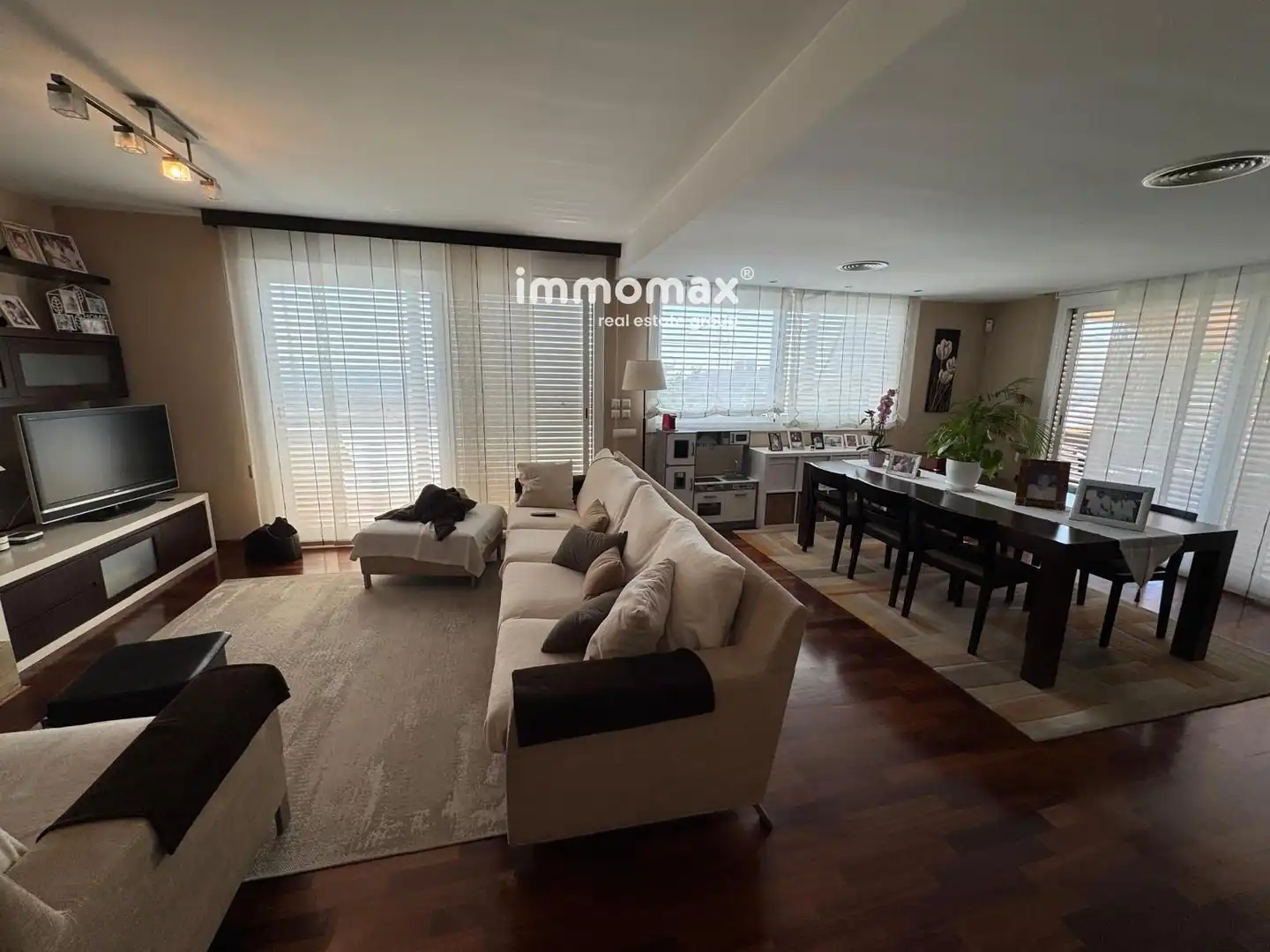 Sala de estar de Casa o chalet en venta en Sant Boi de Llobregat con Aire acondicionado, Calefacción y Terraza