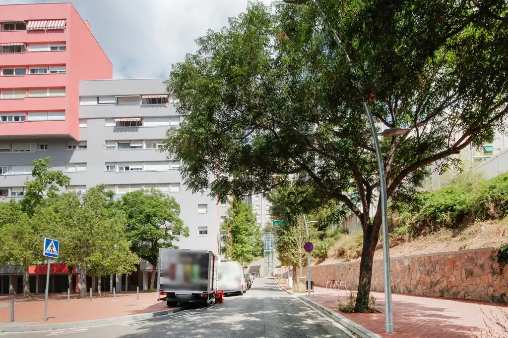 Vista exterior de Pis en venda en Barcelona amb Calefacció