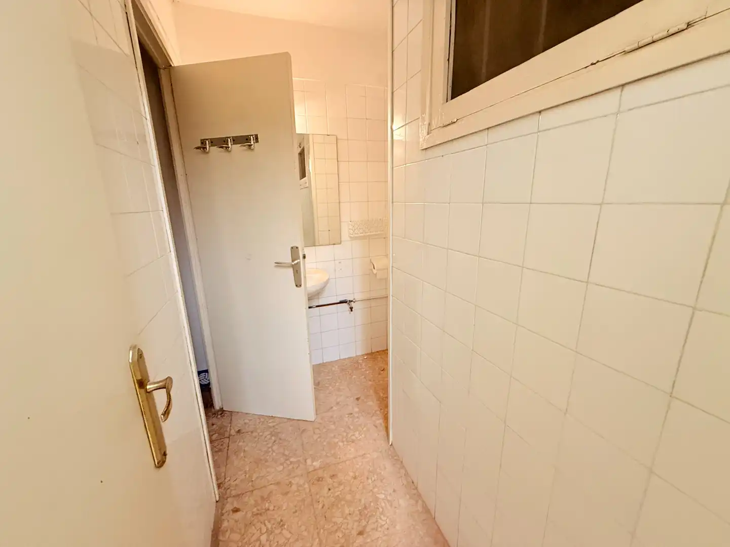 Bathroom of Commercial properties for sale in  Palma de Mallorca  with Air Conditioner and Heating
