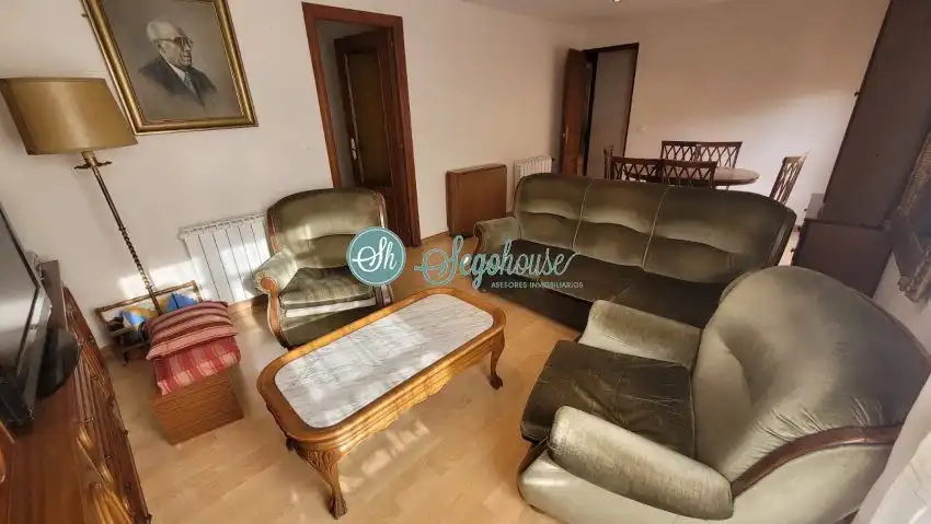 Sala de estar de Piso en venta en Segovia con Calefacción y Balcón