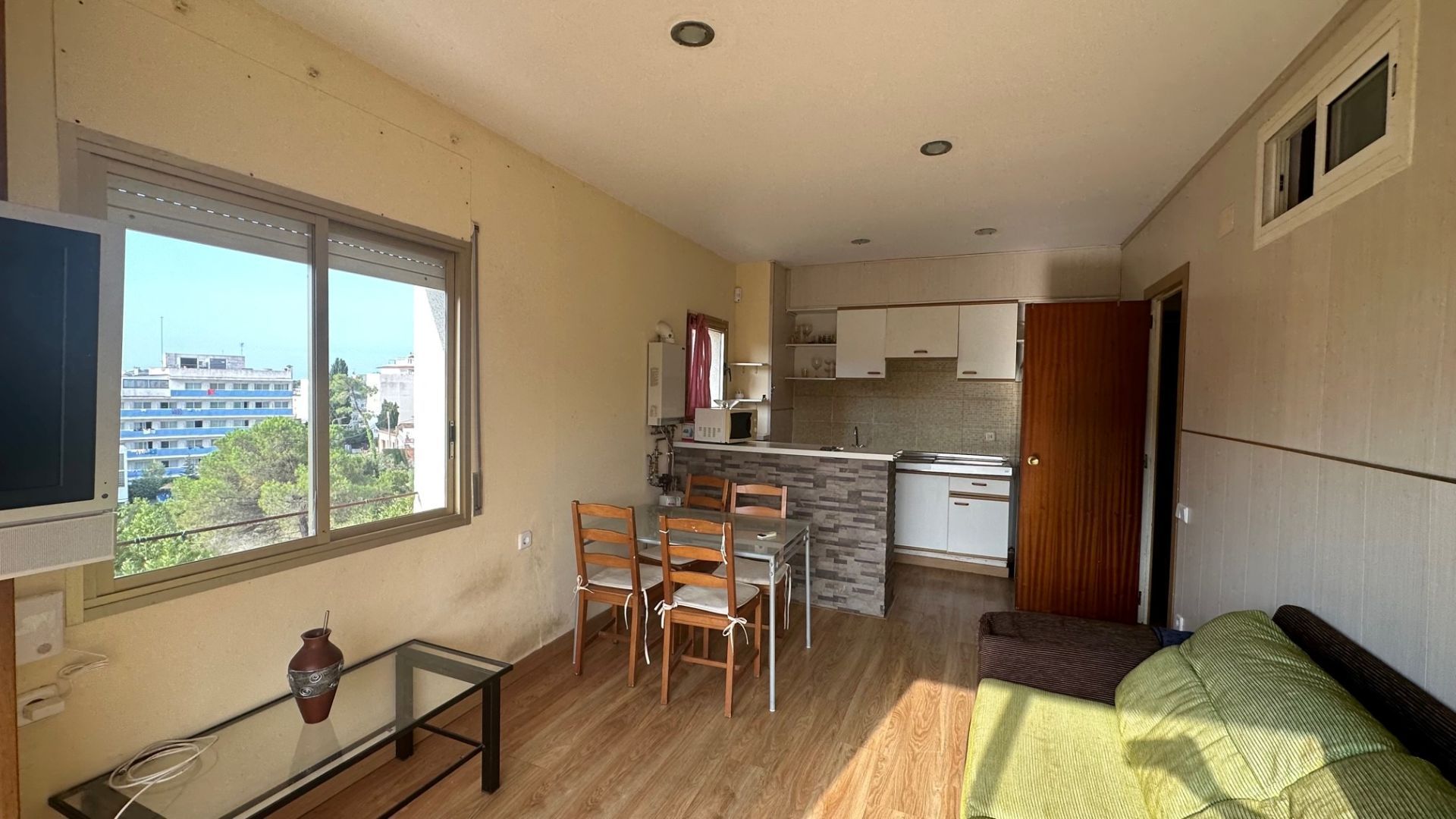 Living room of Apartment for sale in Lloret de Mar  with Heating, Furnished and Community pool