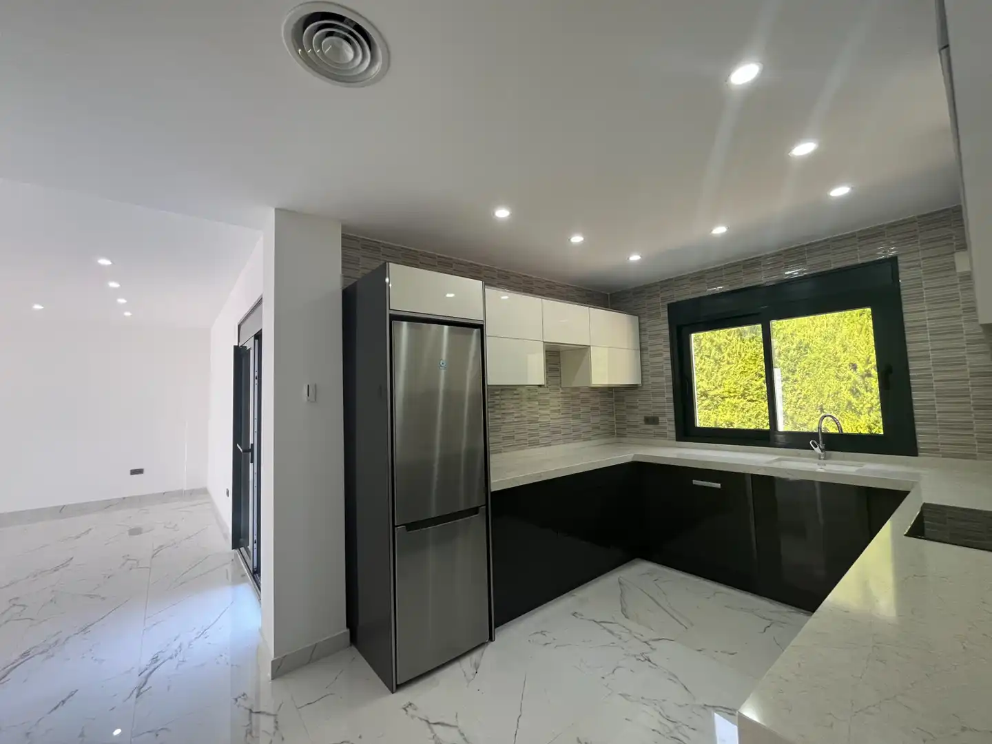 Cocina de Casa o chalet en venta en Orihuela con Jardín privado, Terraza y Piscina