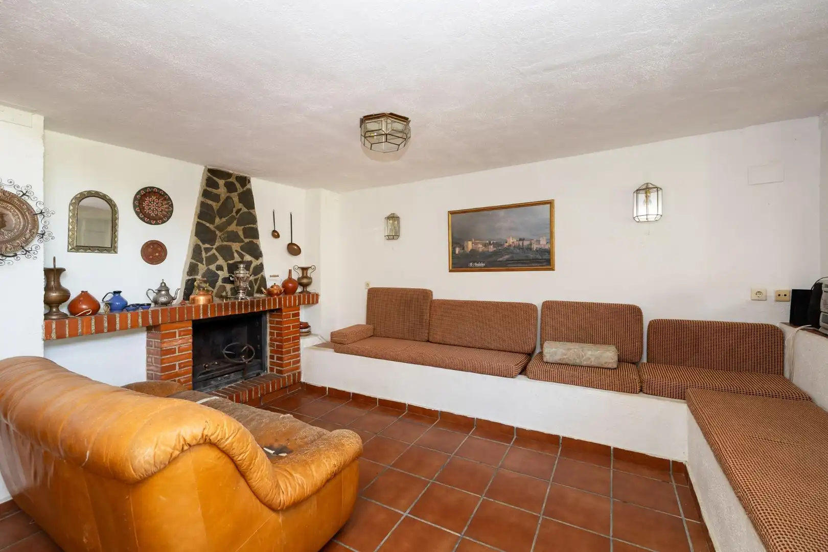 Sala de estar de Casa adosada en venta en Granada con Calefacción, Jardín privado y Terraza