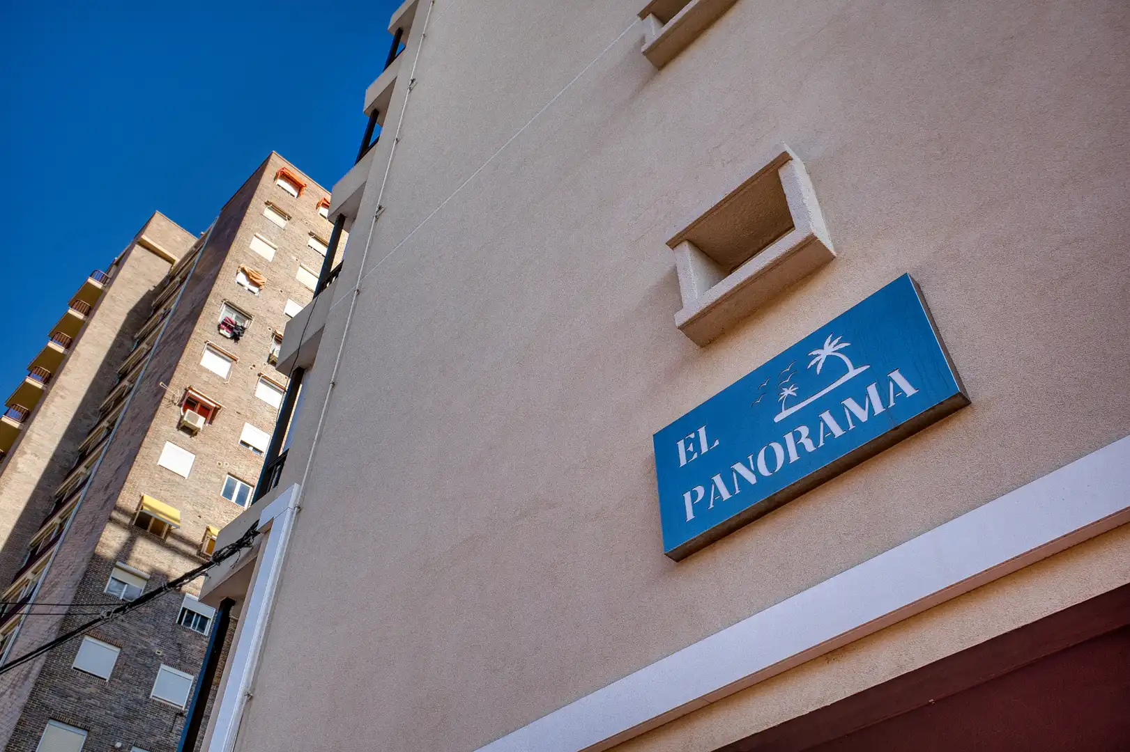 Außenansicht von Wohnung zur Miete in Alicante / Alacant mit Klimaanlage, Heizung und Privatgarten