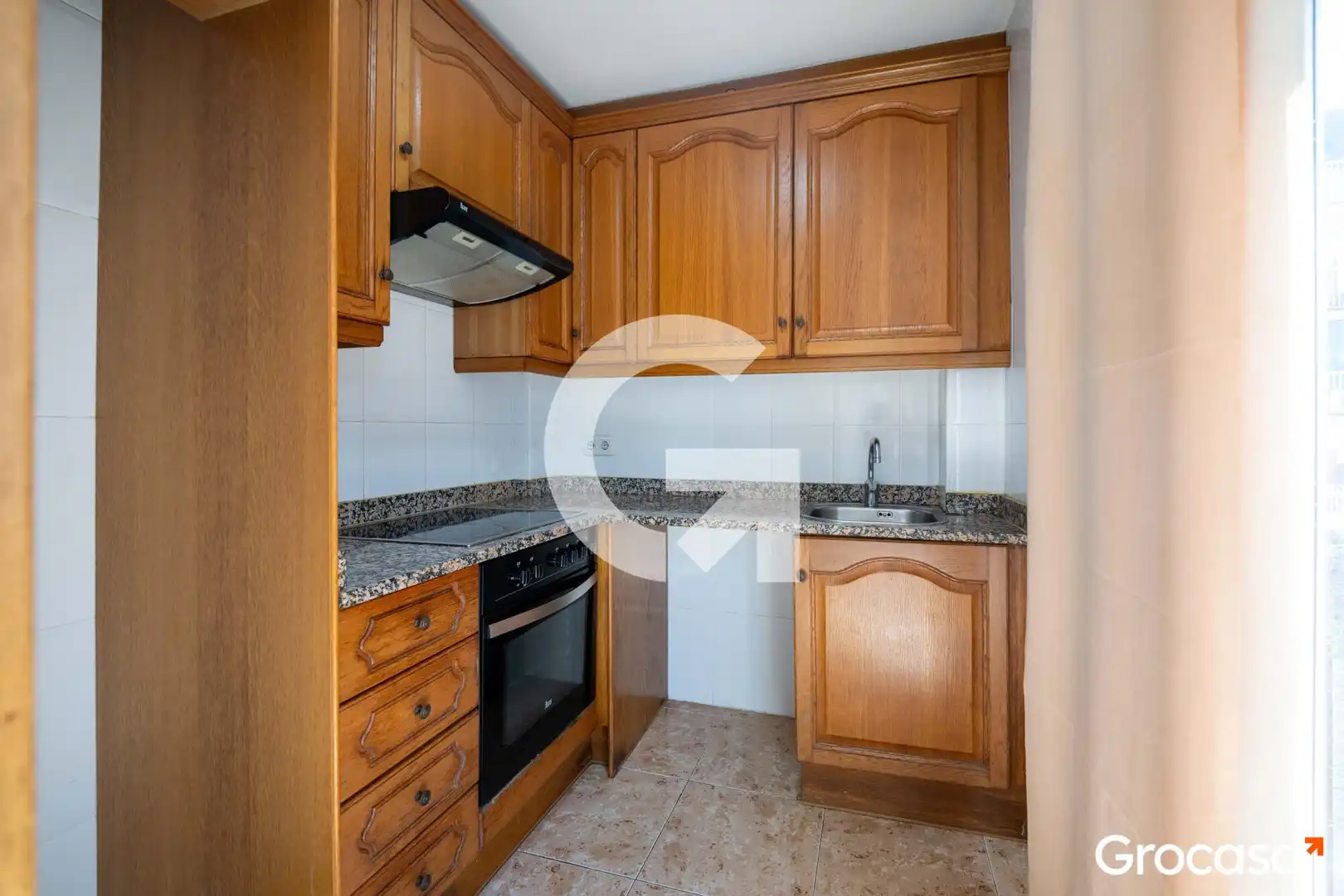 Kitchen of Flat for sale in Mataró  with Air Conditioner, Oven and TV