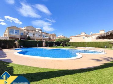 Pis amb piscina en venda a Nueva Torrevieja - Aguas Nuevas
