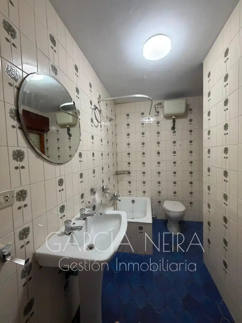 Bathroom of Flat for rent in Noreña  with Heating, Parquet flooring and Furnished