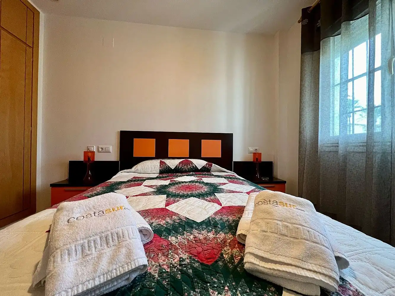 Habitación de Apartamento en venta en Chiclana de la Frontera con Jardín privado, Terraza y Alarma