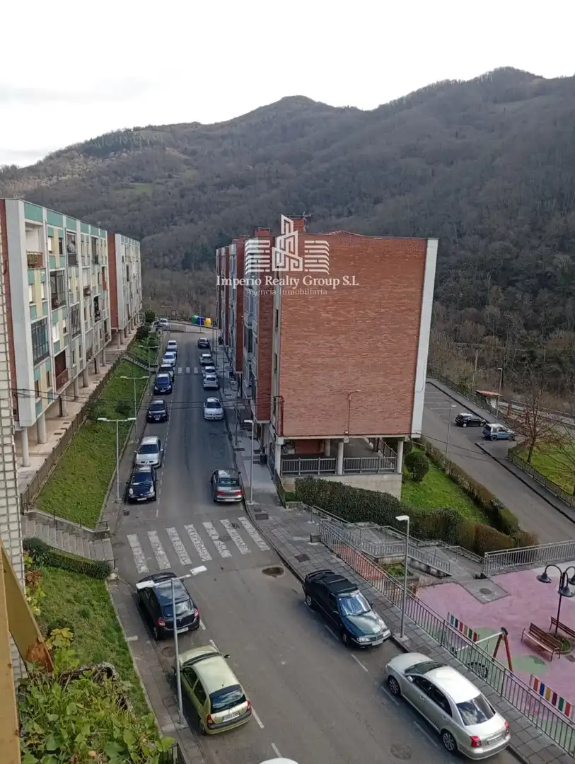 Vista exterior de Piso en venta en Aller con Terraza y Amueblado