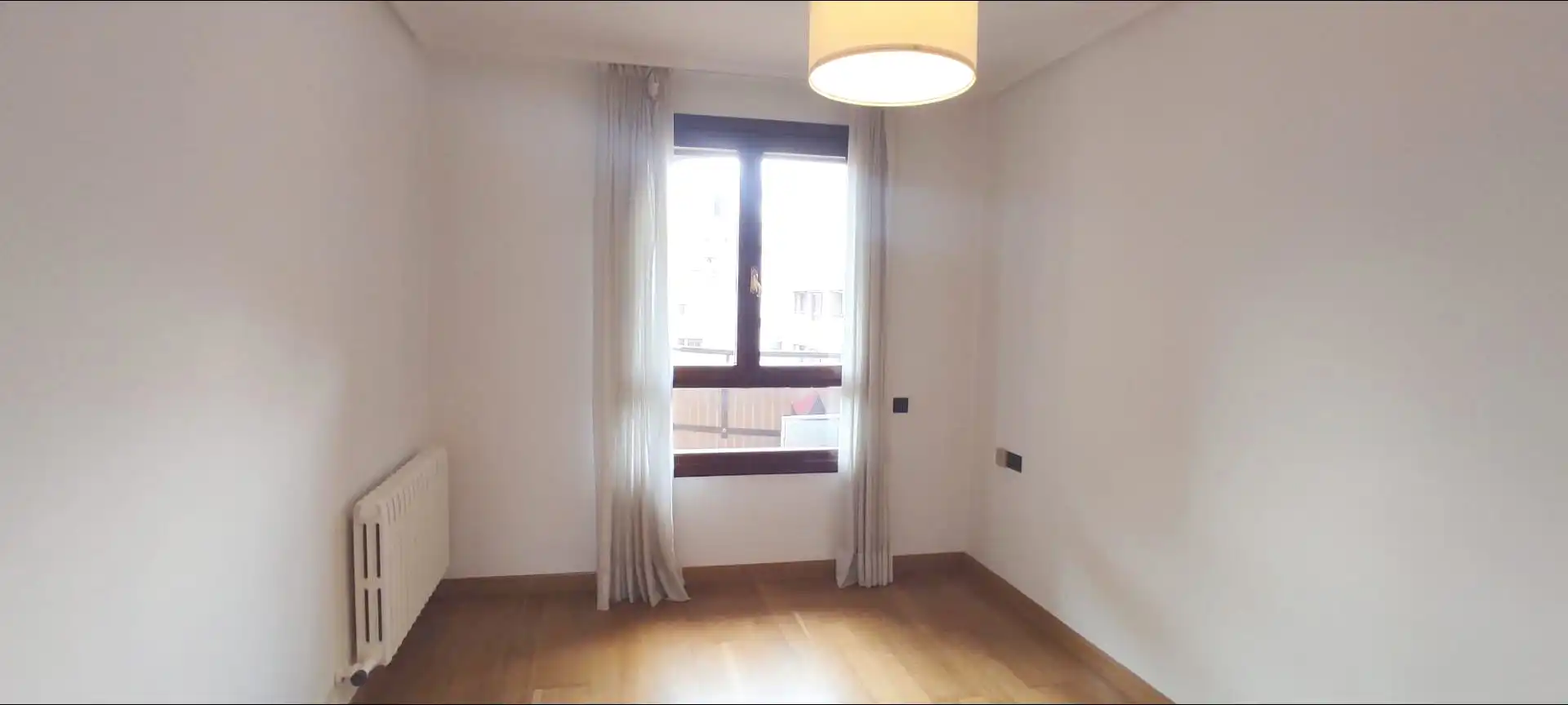 Habitación de Piso de alquiler en Zaragoza con Aire acondicionado, Calefacción y Parquet