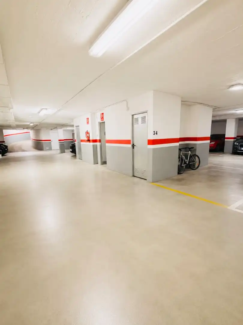 Aparcament de Pis en venda en Oliva amb Aire condicionat, Calefacció i Moblat