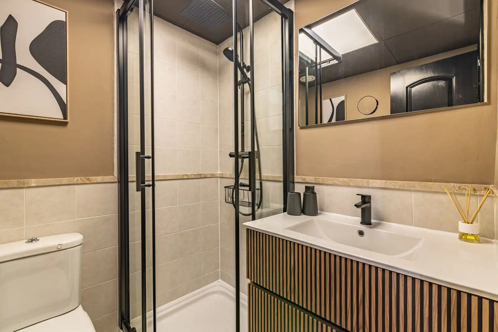 Baño de Apartamento en venta en Dos Hermanas con Amueblado, Horno y Lavadora