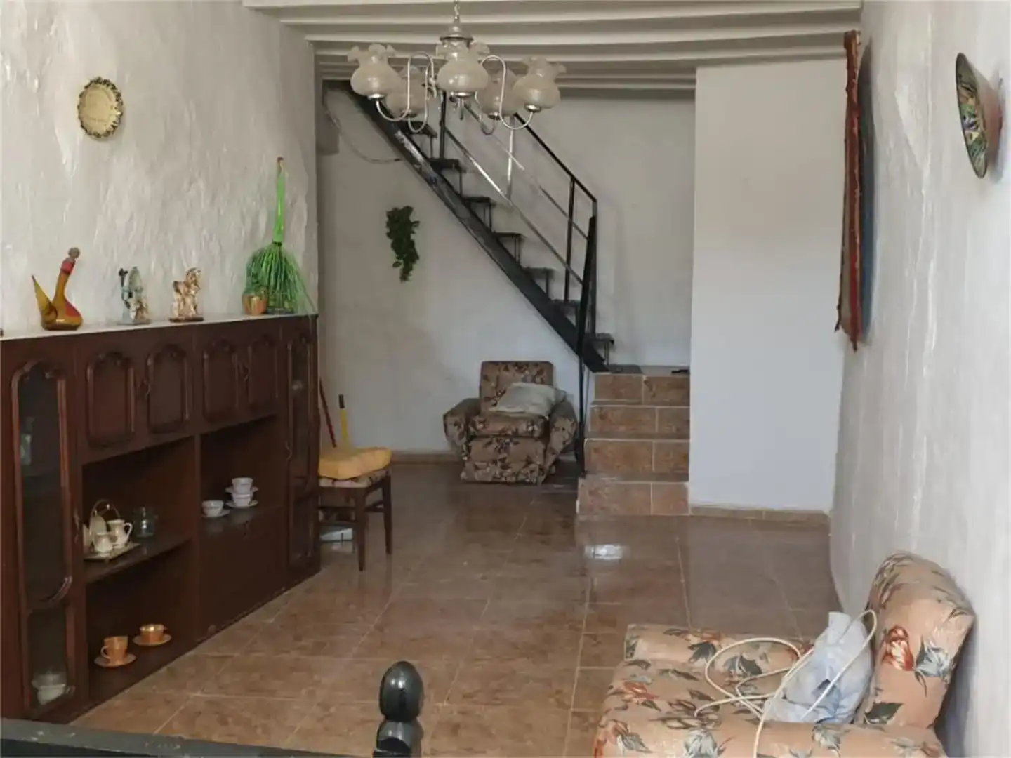 Sala d'estar de Casa adosada en venda en Alboloduy amb Moblat
