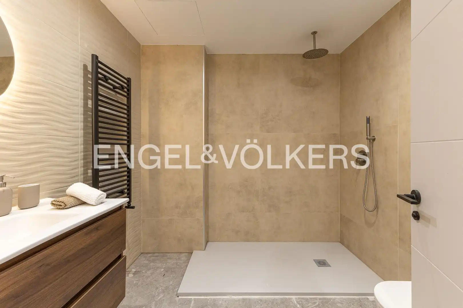 Baño de Piso en venta en Madrid con Calefacción