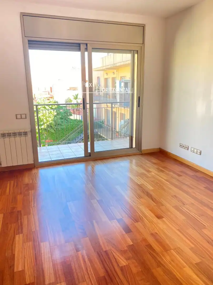 Bedroom of Attic for rent in Sabadell  with Air Conditioner, Heating and Terrace