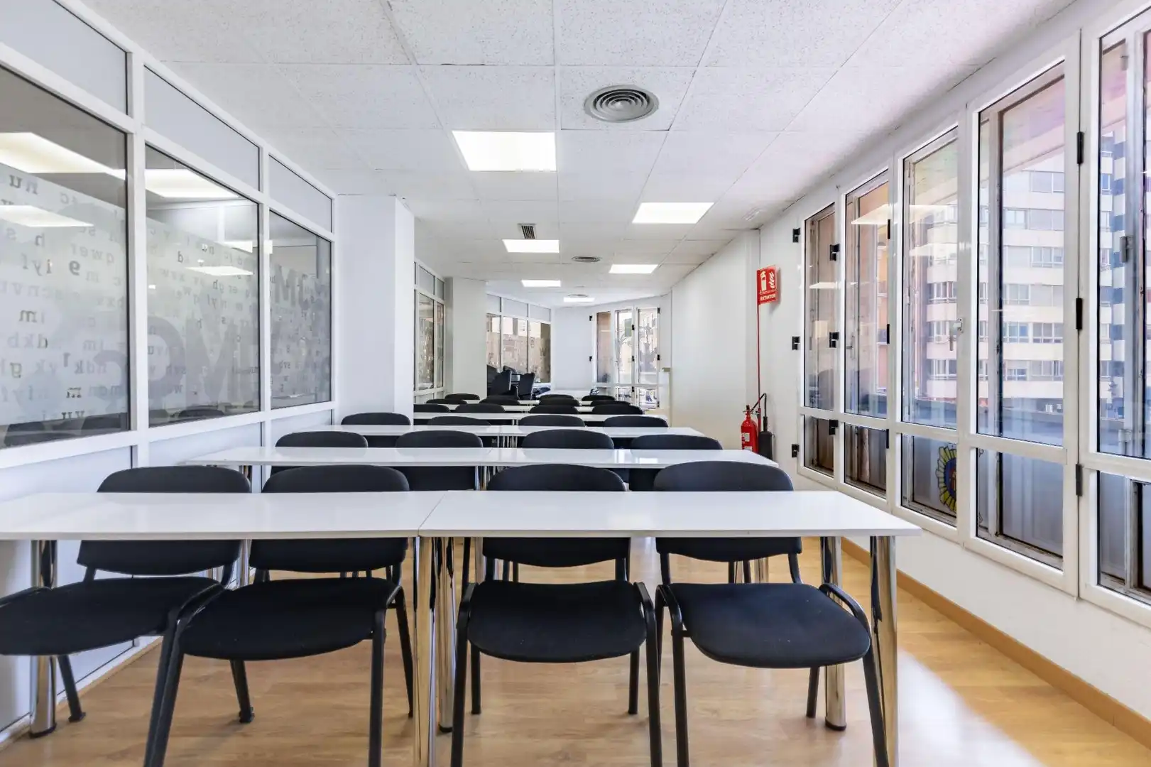 Office for rent in Valencia  with Air Conditioner and Heating