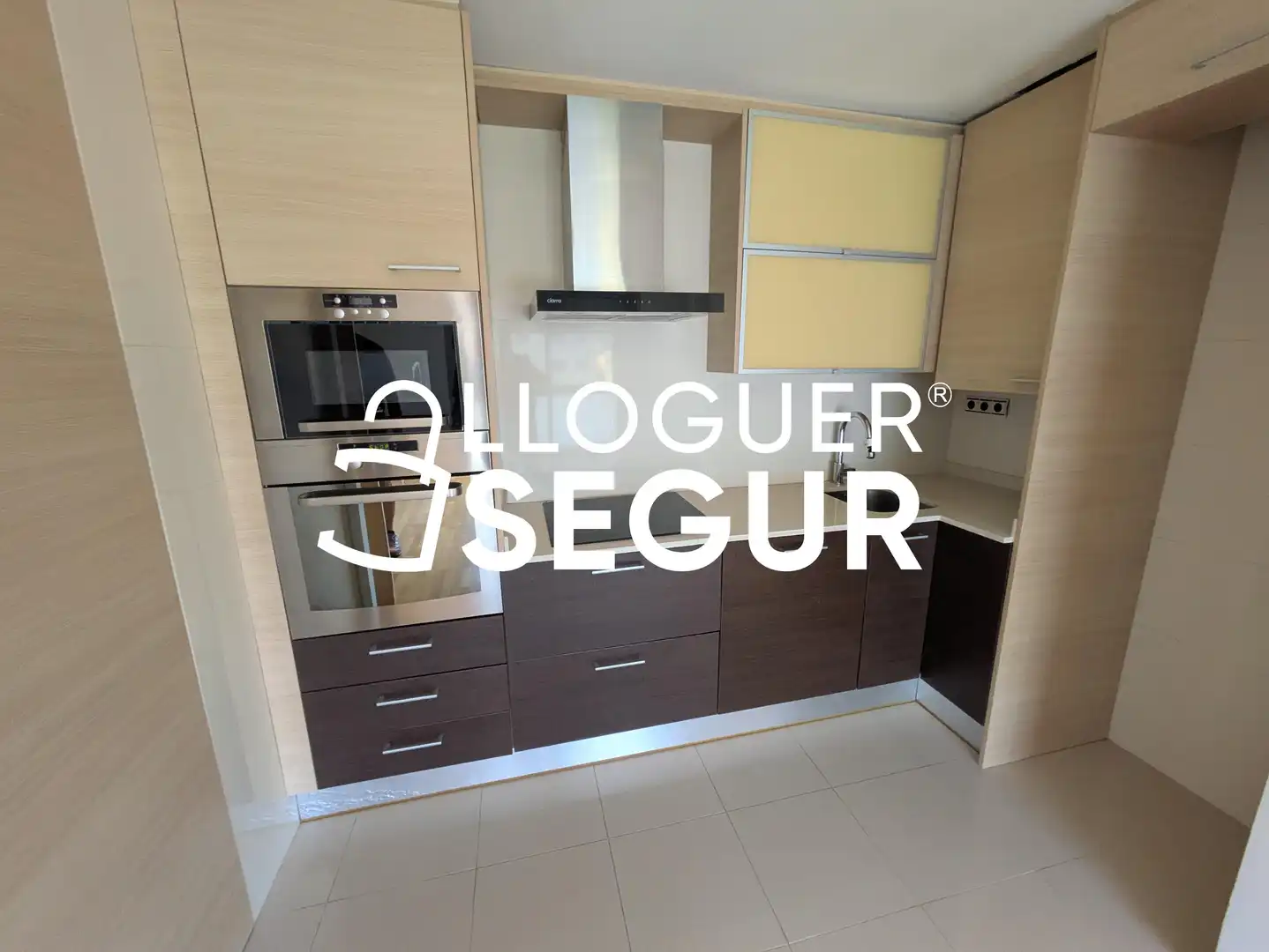 Kitchen of Flat for rent in Terrassa  with Air Conditioner and Heating