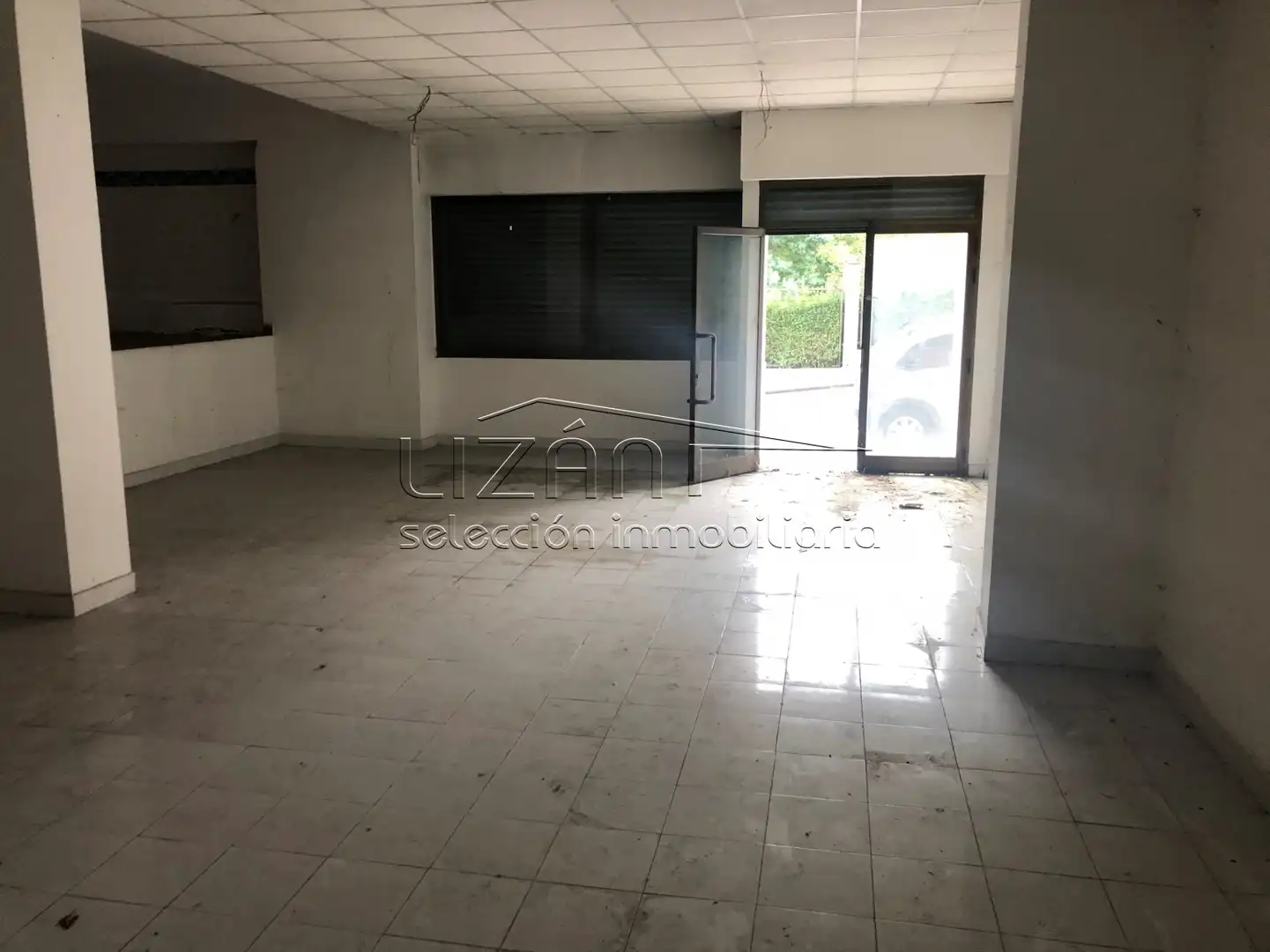 Local en venta en Oviedo 