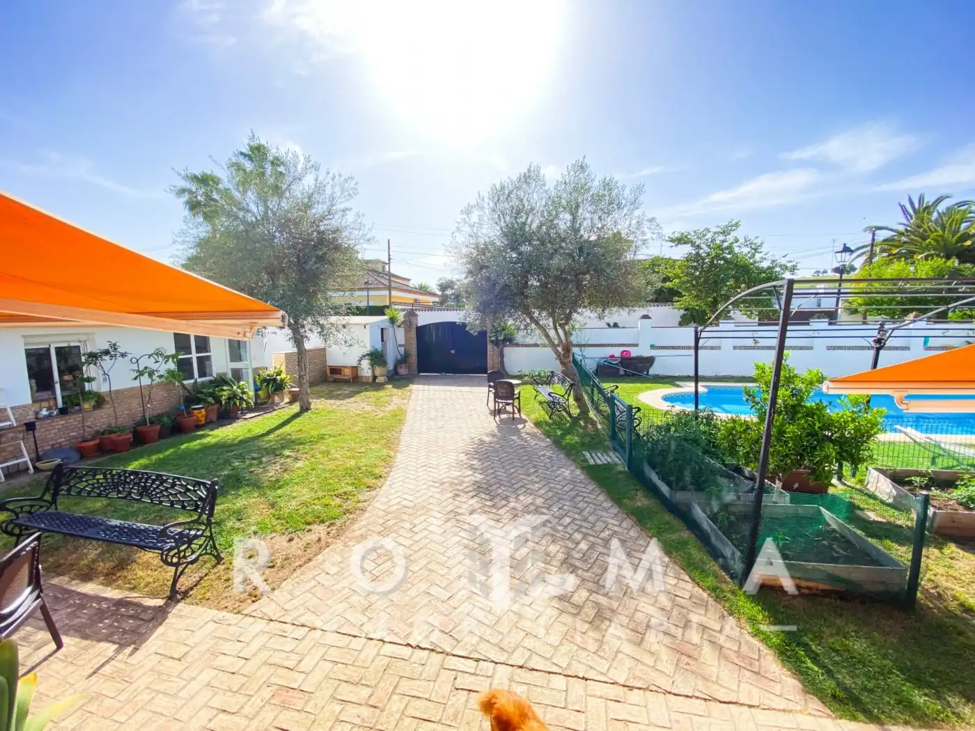 Chalet con piscina en venta en Torrequinto, imagen 53