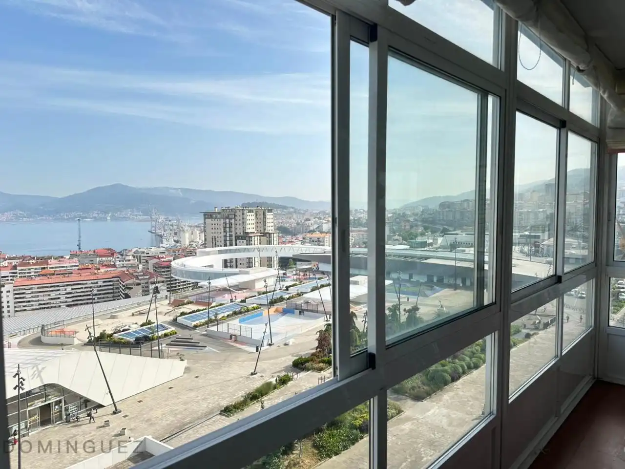 Vista exterior de Pis en venda en Vigo  amb Calefacció, Parquet i Terrassa