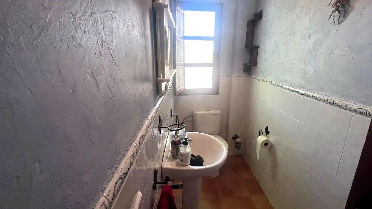 Bany de Casa adosada en venda en Olmeda de las Fuentes amb Calefacció i Jardí privat